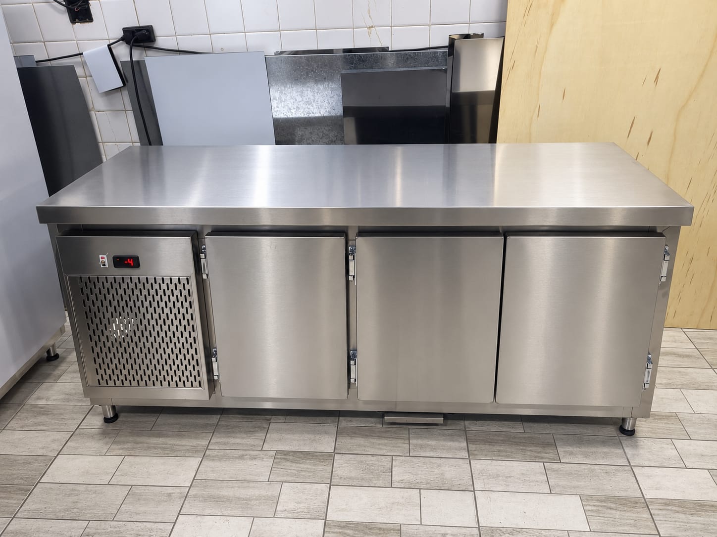 Vitrines refrigeradas em aço inox